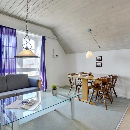 Leilighet Otto - 2-3km From The Sea By Interhome